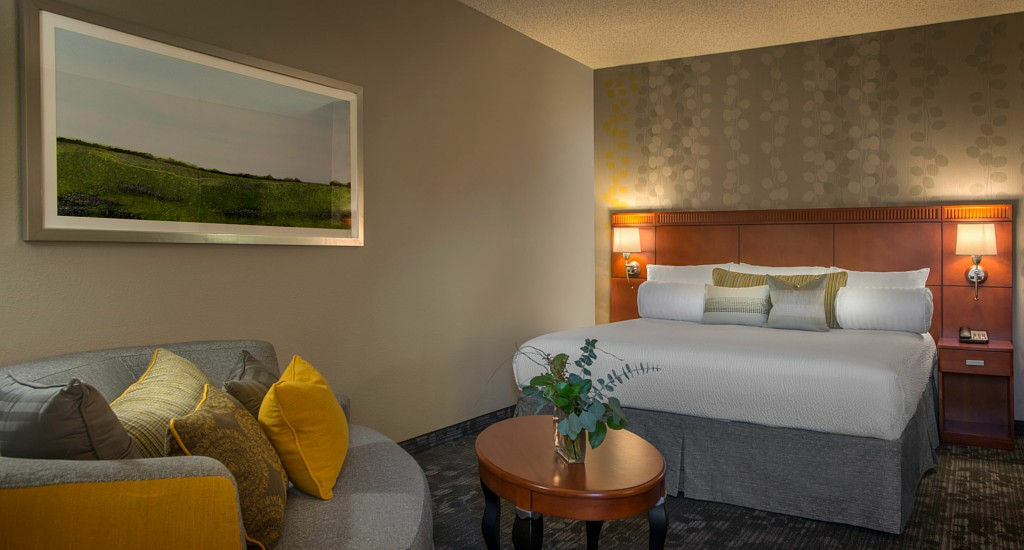 Отель Courtyard Atlanta Norcross/Peachtree Corners Экстерьер фото
