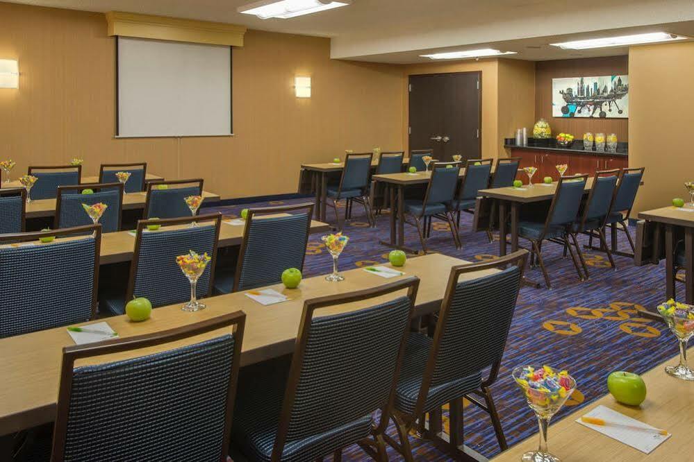 Отель Courtyard Atlanta Norcross/Peachtree Corners Экстерьер фото