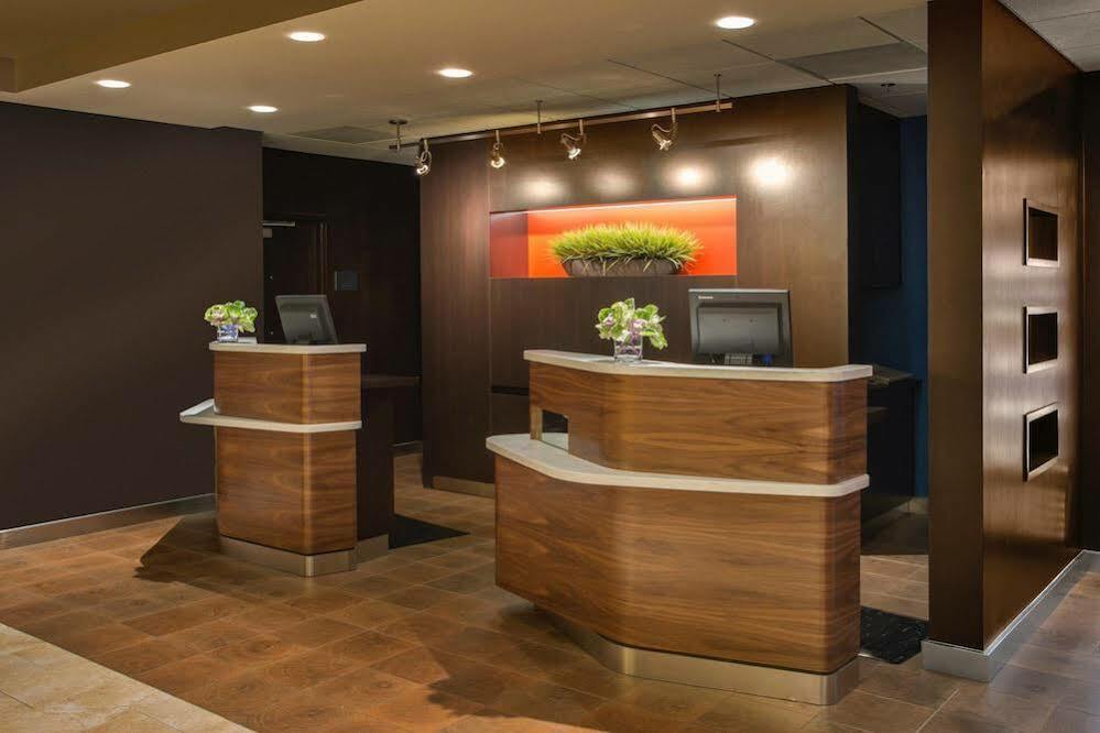 Отель Courtyard Atlanta Norcross/Peachtree Corners Экстерьер фото